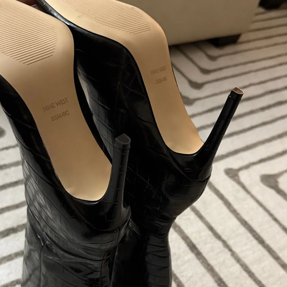 Nine West Black Heeled Boots - Picture 4 of 4